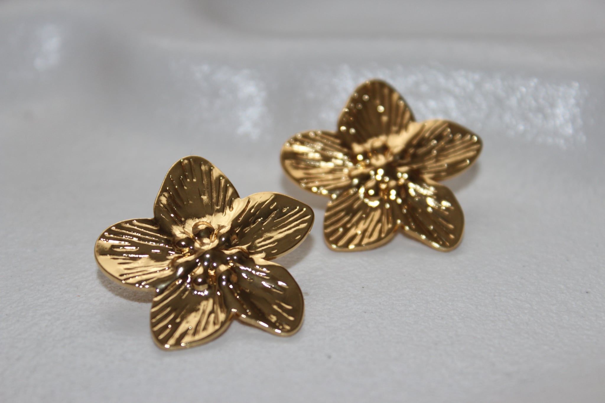 Blossom Stud Earrings – Shelluxe