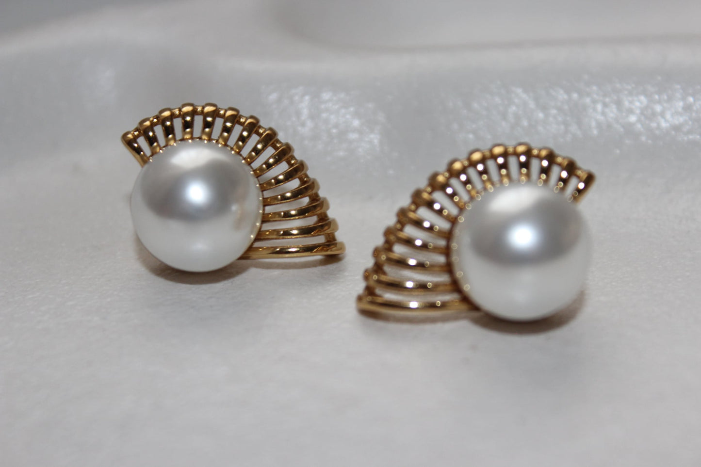 Elegant Pearl Style Earrings