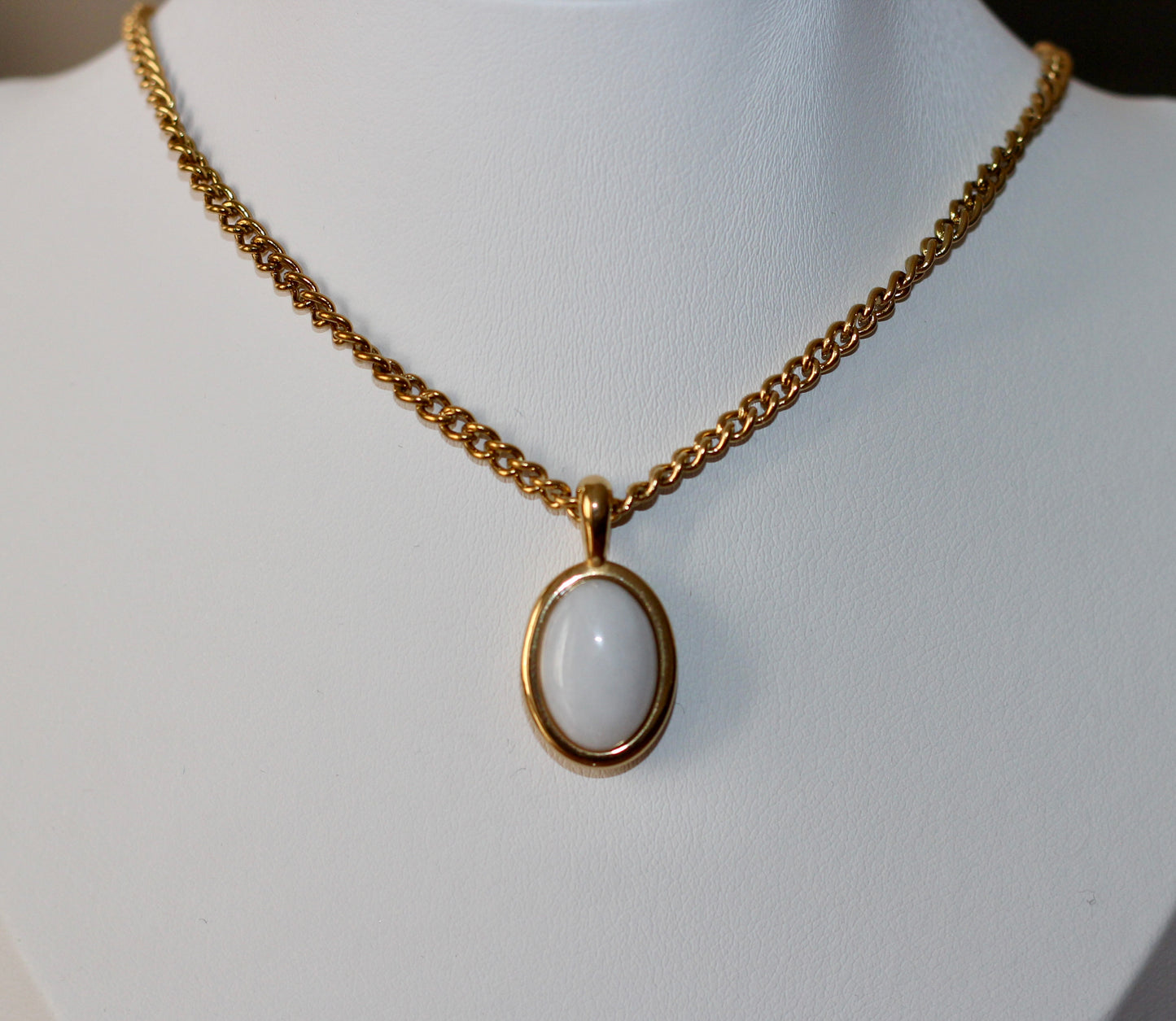 Cat Eye Stone Pendant Necklace