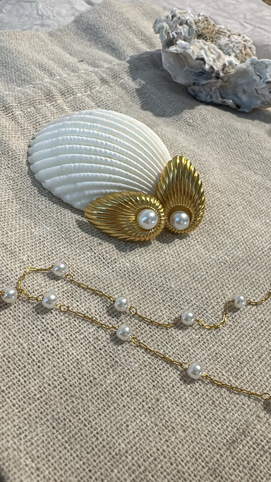 Pearl/Shell Earrings