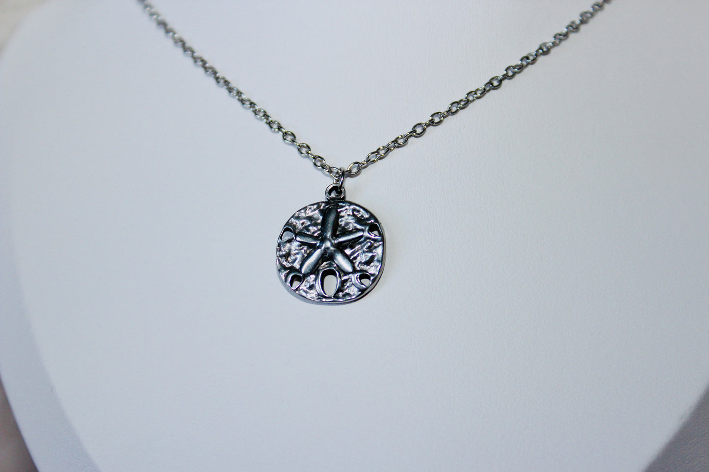 Starfish Sand Dollar Pendant Necklace