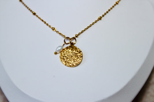 Freshwater Pearl Pendant Necklace