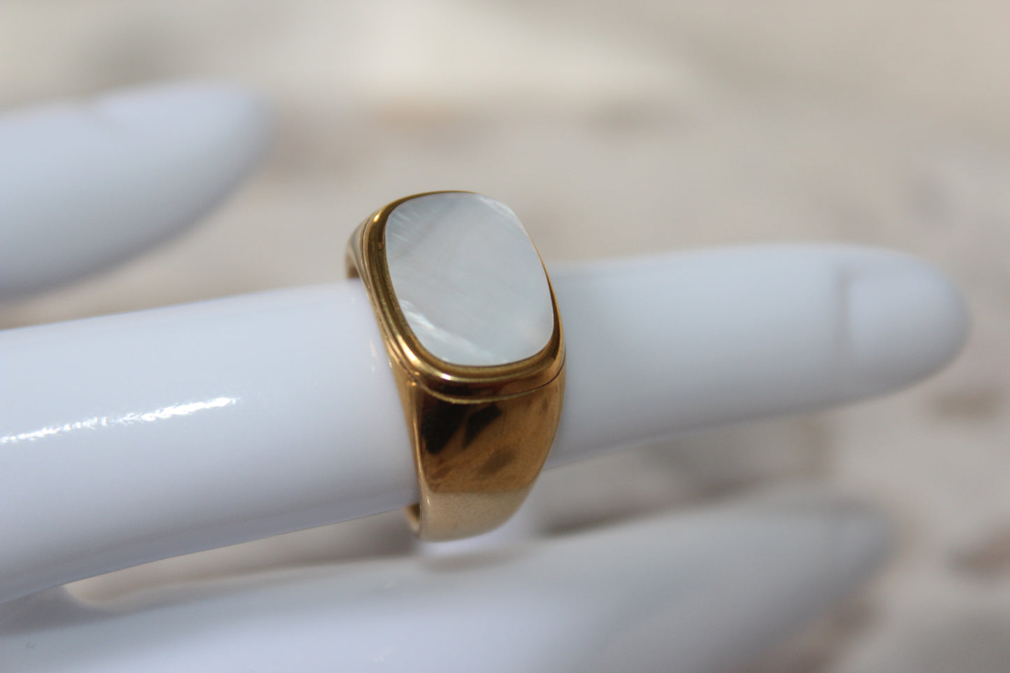 Vintage Mother Of Pearl Ring