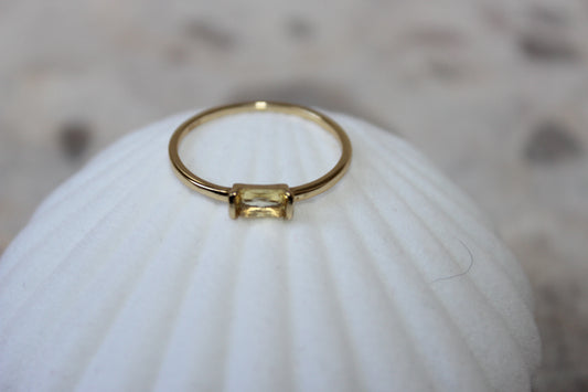 Dainty Diamond Ring