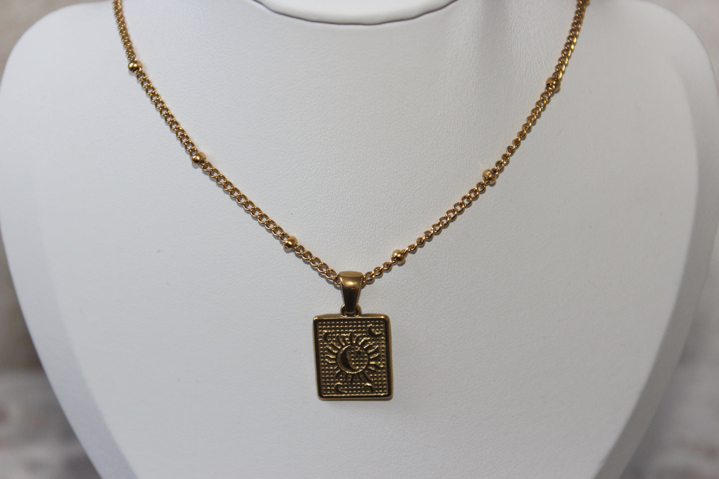Vintage Style Moon & Sun Pendant Necklace